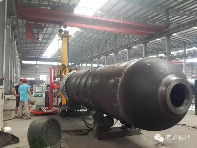 海越中頻高頻電磁感應(yīng)加熱設(shè)備在不同的行業(yè)、不同的工件、不同的工藝要求的應(yīng)用現(xiàn)場圖